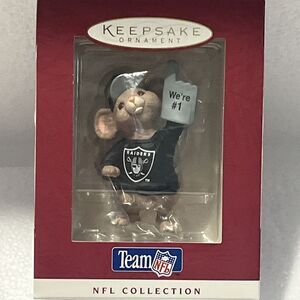Hallmark Keepsake‎ Oakland Raiders 1996 NFL Collection Football Ornament